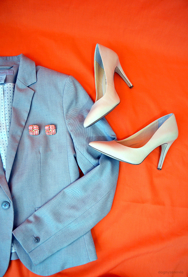 Dagny Zenovia: Tea and Vinyl