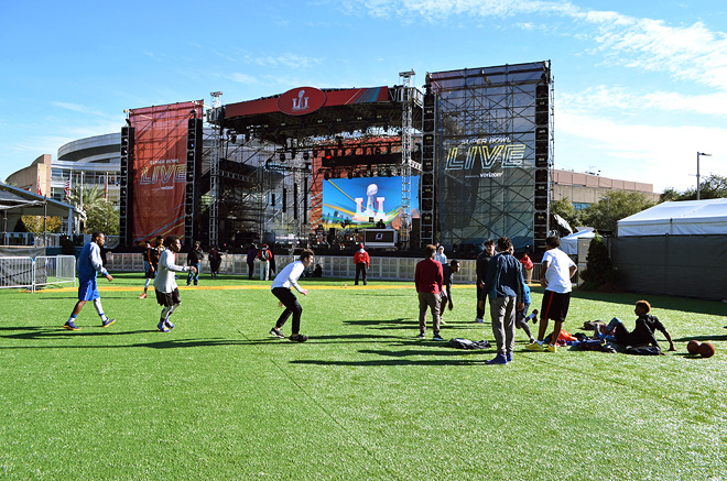 Dagny Zenovia Super Bowl 51 Houston Recap